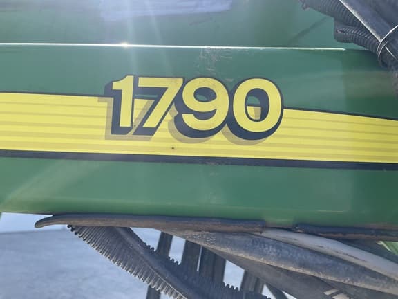Image of John Deere 1790 equipment image 4