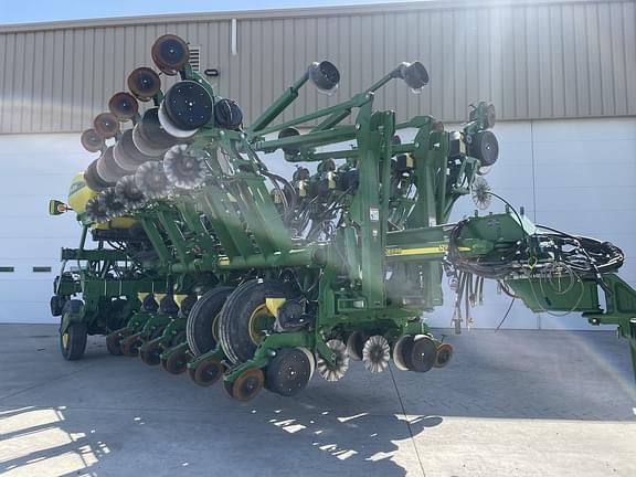 Image of John Deere 1790 Primary image