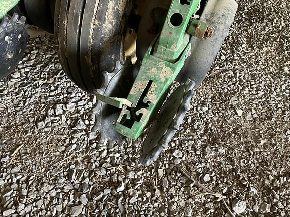 Image of John Deere 1790 equipment image 4
