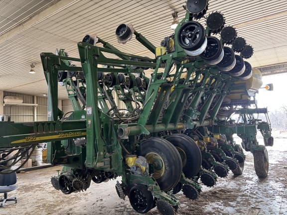 Image of John Deere 1790 equipment image 2