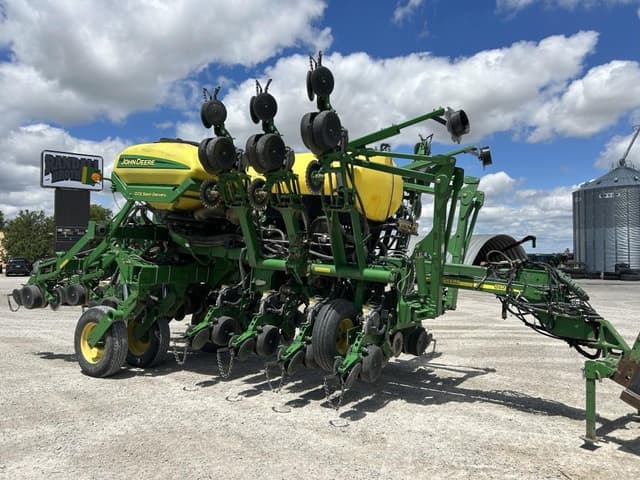 Image of John Deere 1790 equipment image 1