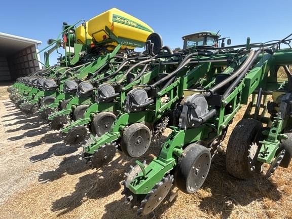 Image of John Deere 1790 Primary image