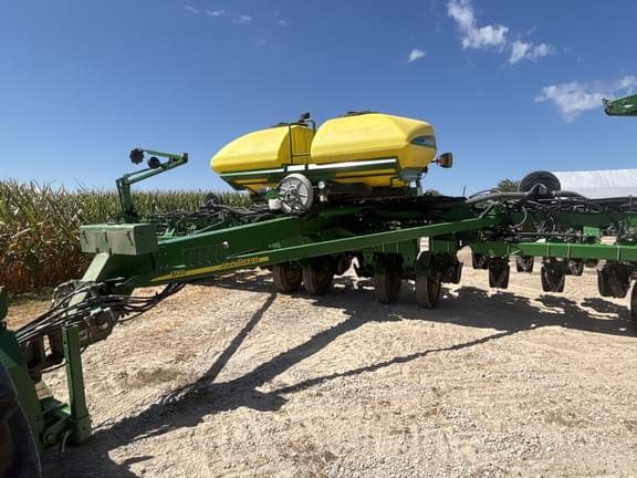 Image of John Deere 1790 equipment image 1