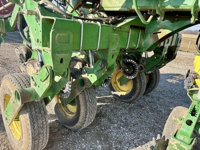 Image of John Deere 1790 equipment image 2