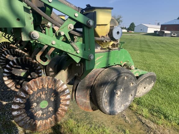 Image of John Deere 1790 equipment image 4