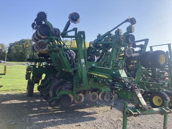 Image of John Deere 1790 Primary image