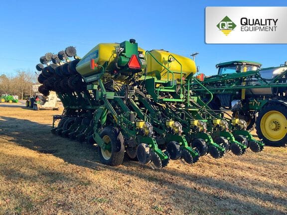 2013 John Deere 1790 Equipment Image0