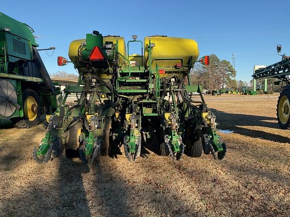 Image of John Deere 1790 equipment image 3