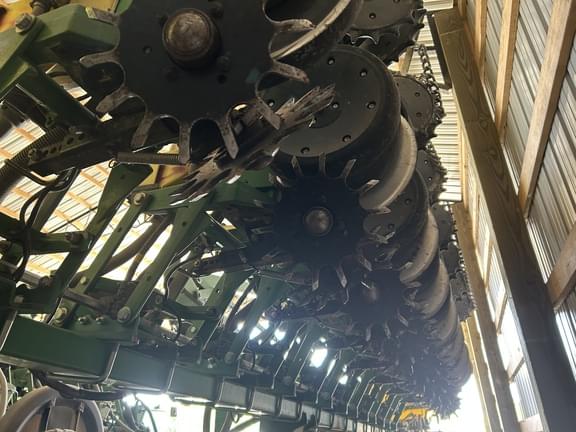 Image of John Deere 1790 equipment image 4