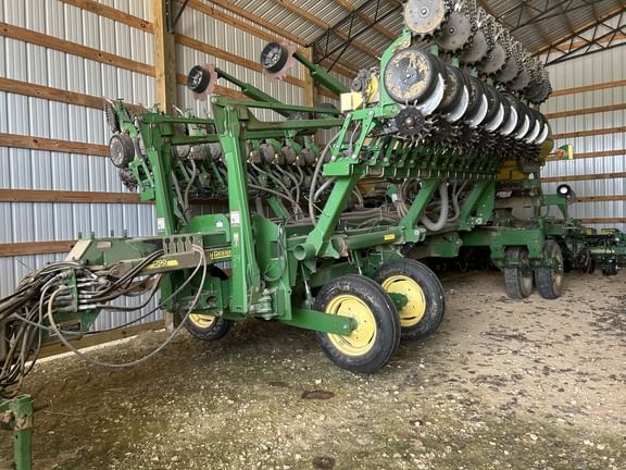 2013 John Deere 1790 Equipment Image0