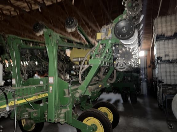 Image of John Deere 1790 equipment image 1