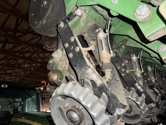 Image of John Deere 1790 equipment image 4