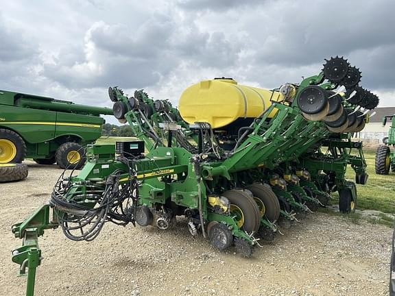 Image of John Deere 1790 Primary image