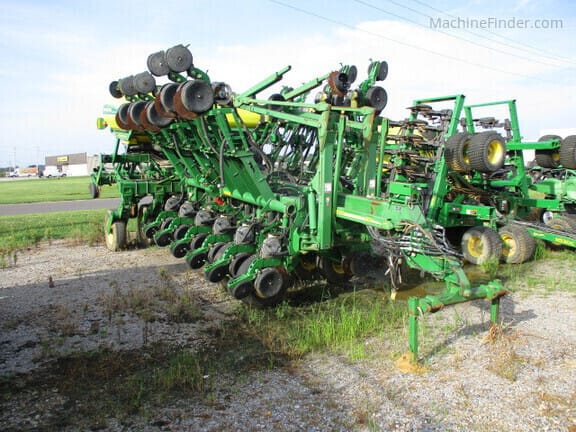 2013 John Deere 1790 Equipment Image0