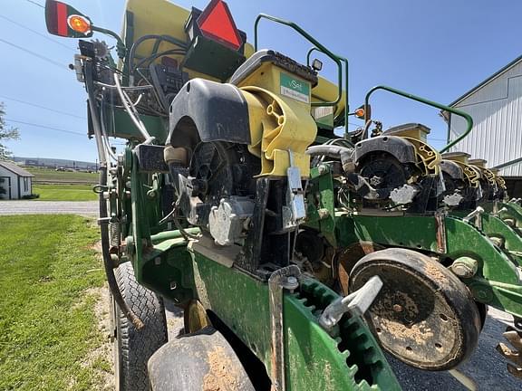 Image of John Deere 1790 equipment image 1