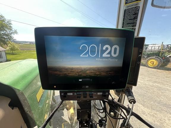 Image of John Deere 1790 equipment image 3