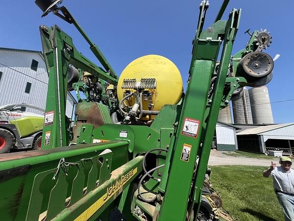 Image of John Deere 1790 equipment image 4