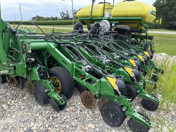 Main image John Deere 1790