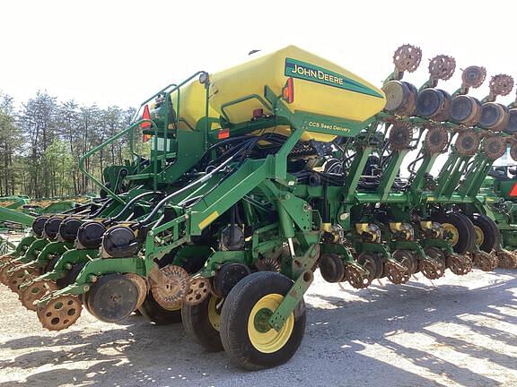 Image of John Deere 1790 equipment image 1