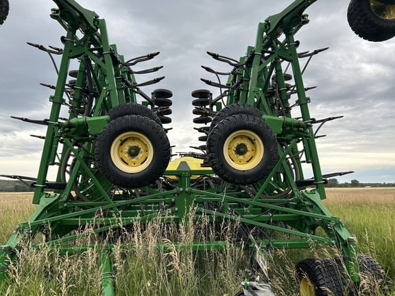 2013 John Deere 1830 Equipment Image0