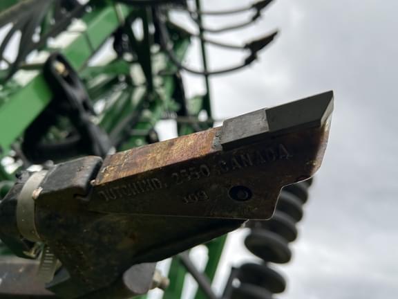 Image of John Deere 1830 equipment image 4