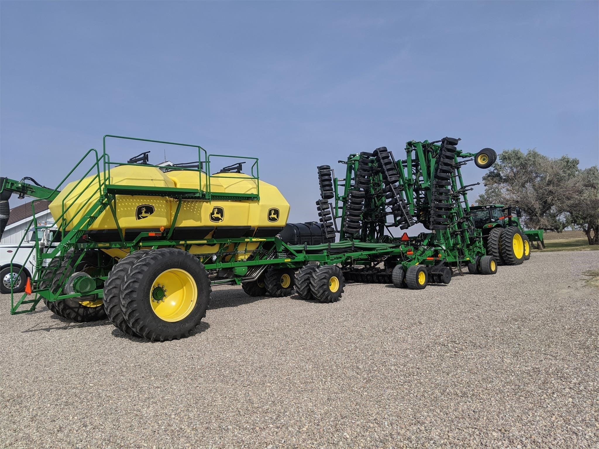 2013 John Deere 1830 Equipment Image0