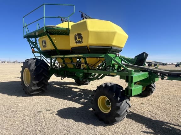 Image of John Deere 1830 equipment image 3