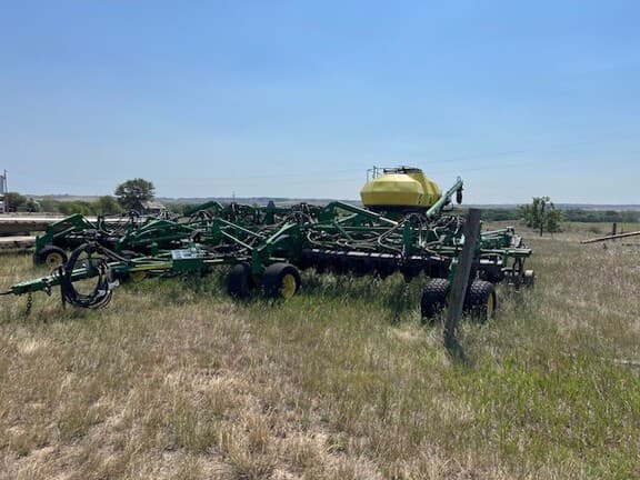 Image of John Deere 1835 equipment image 2