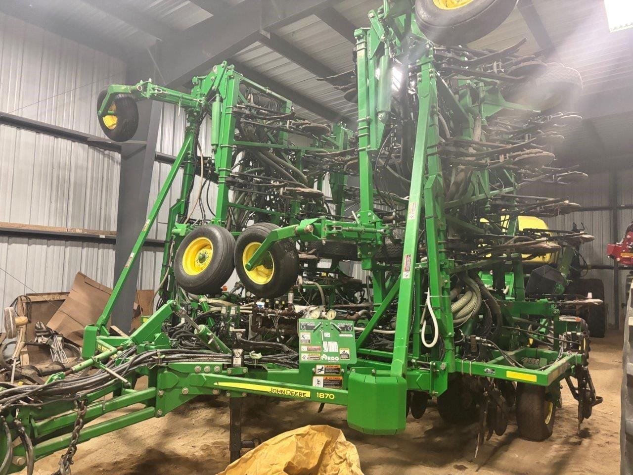 2013 John Deere 1870 Equipment Image0