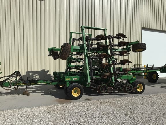 2013 John Deere 1890 Equipment Image0