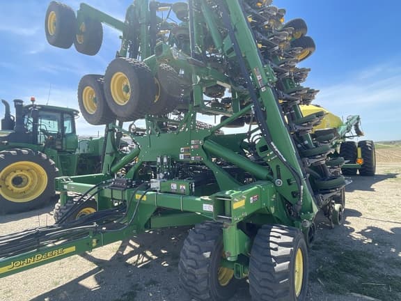 Image of John Deere 1890 equipment image 4