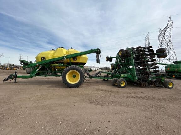 Image of John Deere 1890 equipment image 1