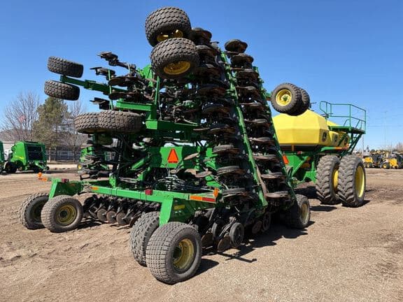 Image of John Deere 1890 equipment image 3