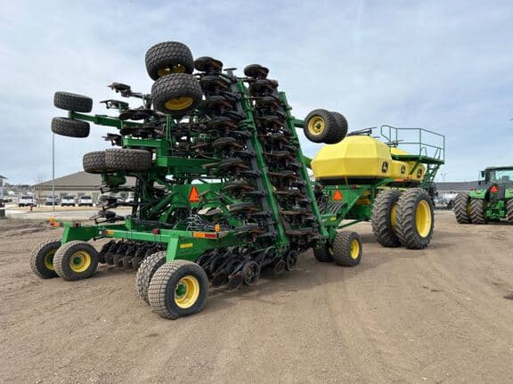 Image of John Deere 1890 equipment image 4