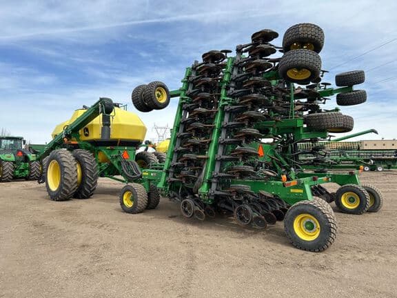 Image of John Deere 1890 equipment image 2