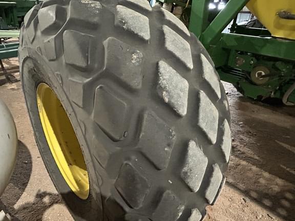 Image of John Deere 1890 equipment image 2