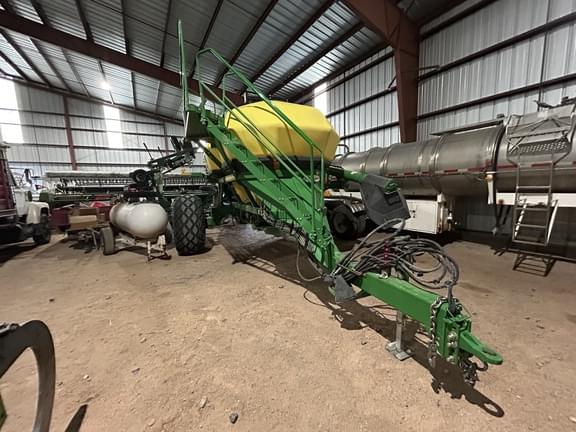 Image of John Deere 1890 equipment image 1