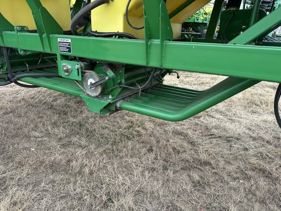 Image of John Deere 1890 equipment image 2