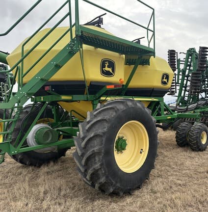 Image of John Deere 1890 equipment image 3