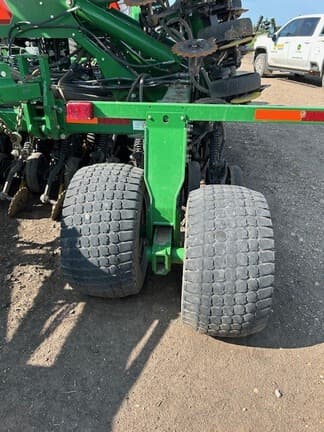 Image of John Deere 1890 equipment image 2