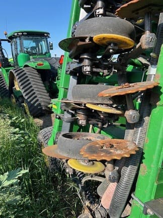 Image of John Deere 1890 equipment image 4