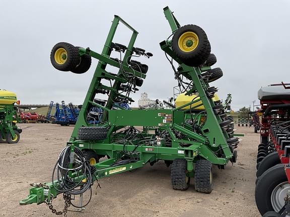 Image of John Deere 1890 equipment image 1