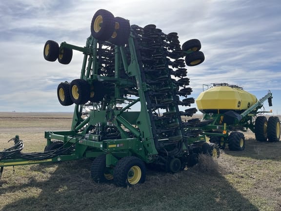 2013 John Deere 1890 Equipment Image0