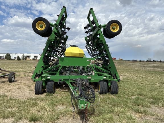 Image of John Deere 1890 equipment image 1