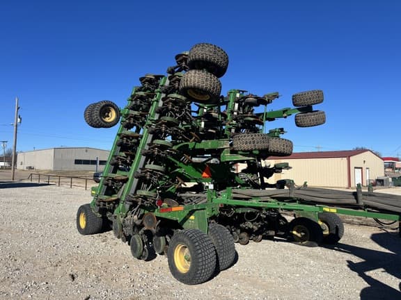 Image of John Deere 1890 equipment image 4