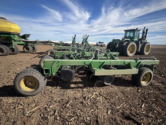 Image of John Deere 1890 equipment image 3