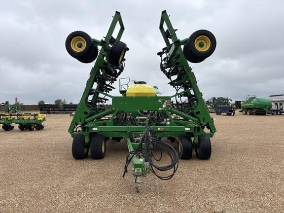 Image of John Deere 1890 equipment image 1