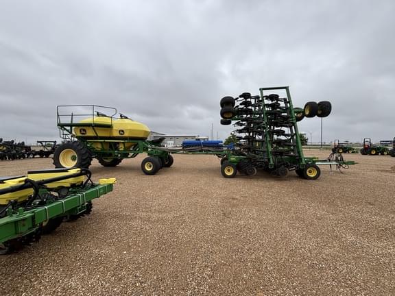 Image of John Deere 1890 equipment image 3