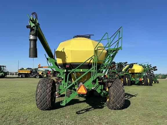 Image of John Deere 1890 equipment image 3