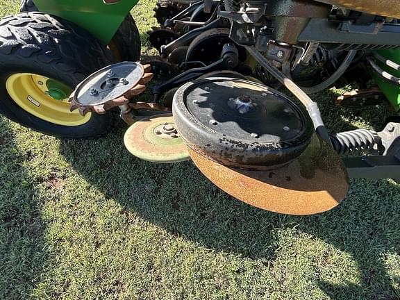 Image of John Deere 1890 equipment image 1